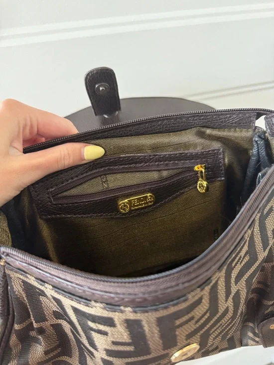 Authentic Vintage Fendi Brown Zucca Canvas and Leather Shoulder Bag - Picture 8 of 11